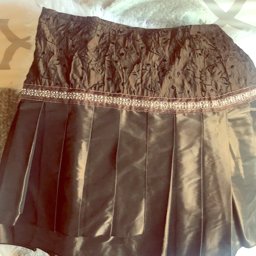 Skirt satin and embroidered